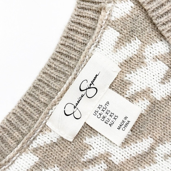 Jessica Simpson tan/white houndstooth print sweater vest - Picture 3 of 5